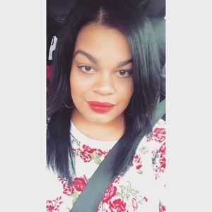 Meet your Posher, Karina