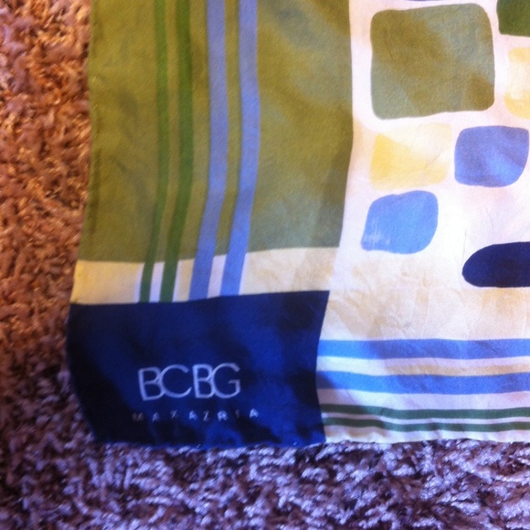 Vintage %100 Silk BCBG Max Azria scarf