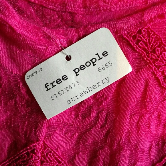 NWT XS FREE PEOPLE FLOWY LACE DESIGN TOP