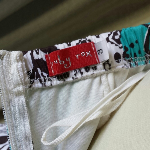 🎉Ruby rox🌴 - Picture 4 of 4