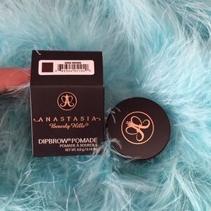 ✨Anastasia Dark Brown Dipbrow✨