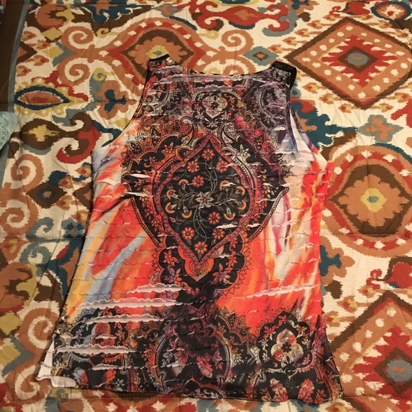 Beautiful Tank - Picture 2 of 3