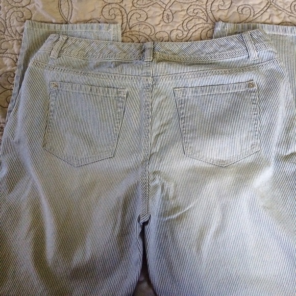 Donated Bass engineer stripe jeans - Picture 4 of 4