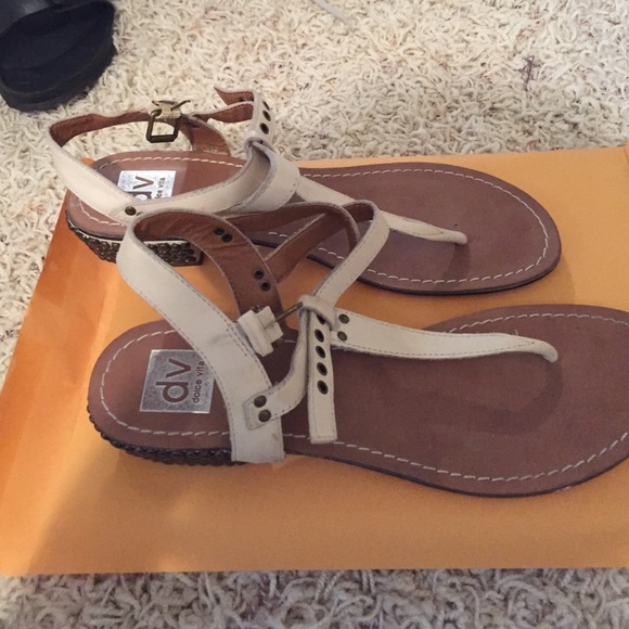 DV sandals