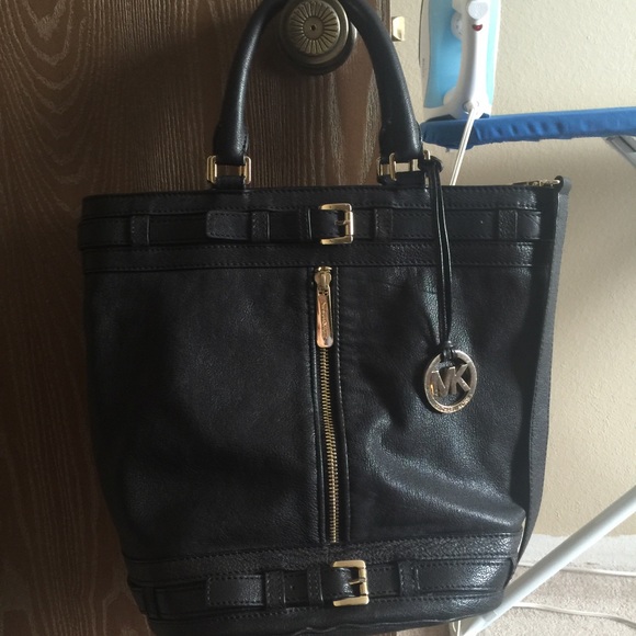 Michael Kors bag. ❤️