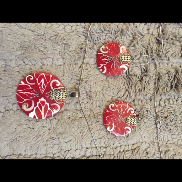 Sterling silver and natural shell set