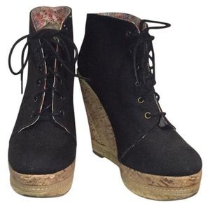 Call it Spring black floral Wedges