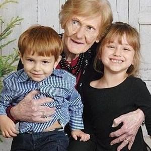 Meet your Posher, Ana