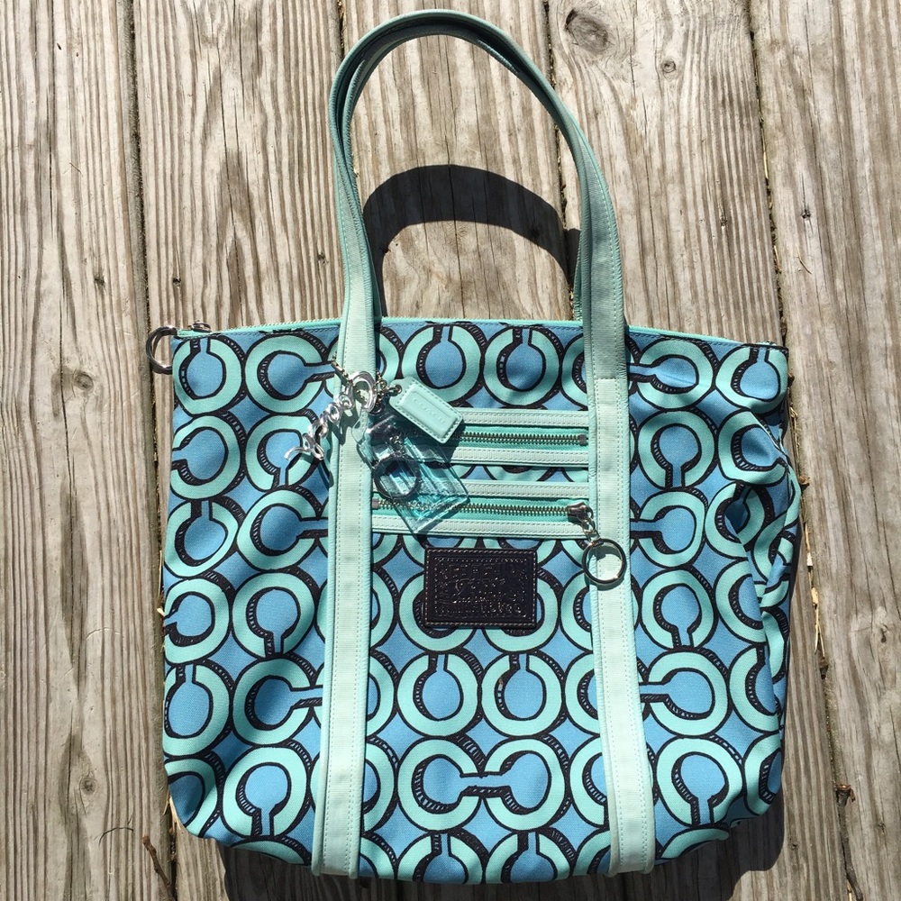 POPPY 3D OP ART SIGNATURE GLAM TOTE BAG