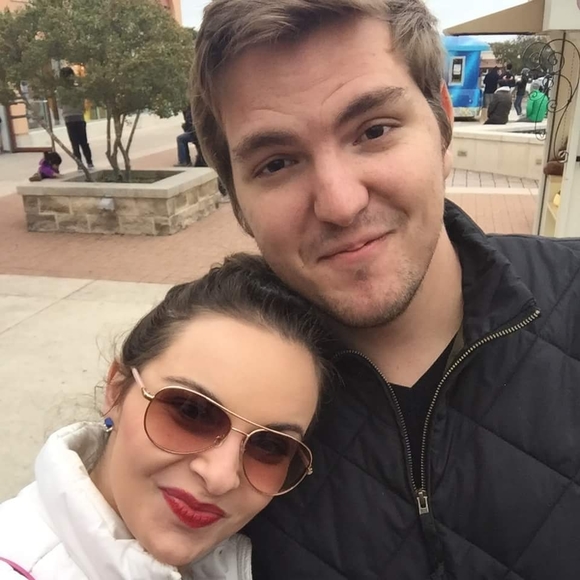 Meet your Posher, Elizabeth