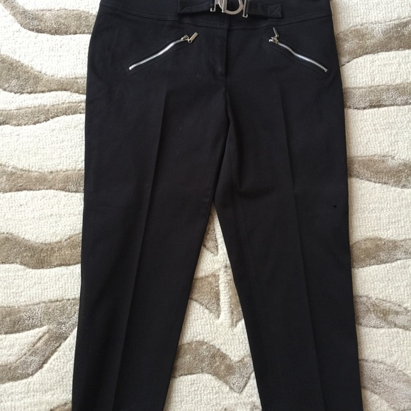 Black capris