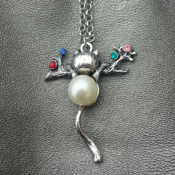 Hang on, Baby! Gem Necklace - Picture 2 of 4