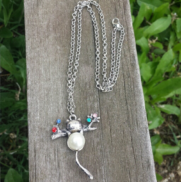 Hang on, Baby! Gem Necklace - Picture 4 of 4