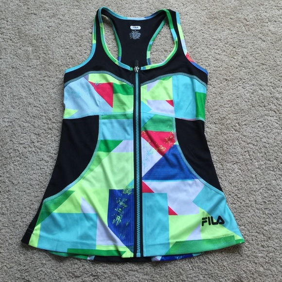 Adorable Fila athletic shirt