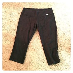 Dri-fit Nike fitted crop pants