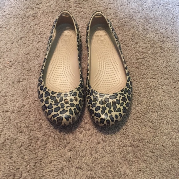 Leopard print croc flats size 8