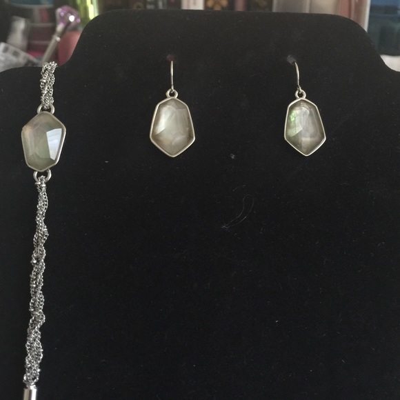 Bracelet and earrings