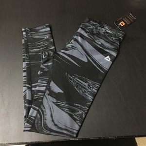 NEW WITH TAGS athletic leggings