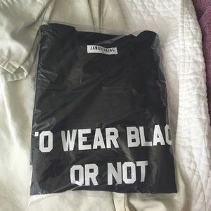 Black tshirt!