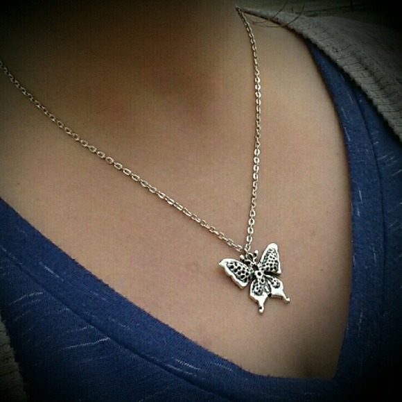 Feminine Silver Tone Butterfly Necklace - Picture 1 of 4
