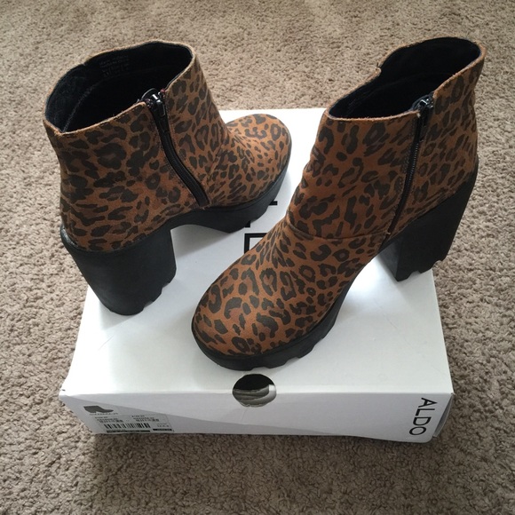 Leopard printed zip up Aldo Booties