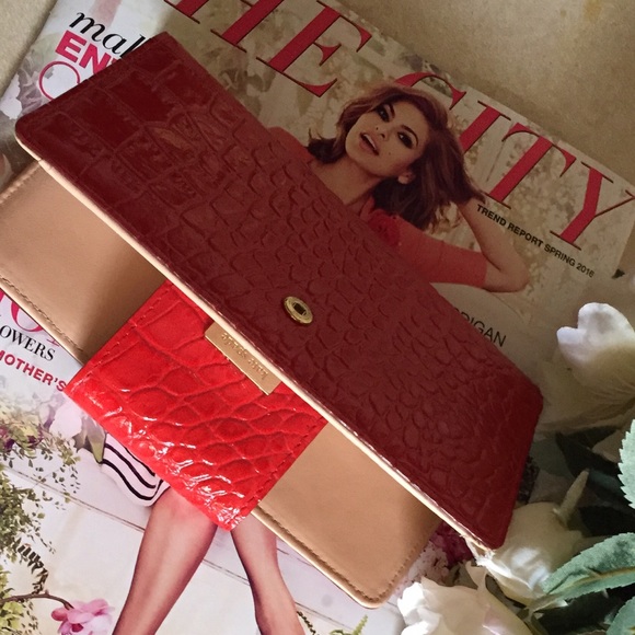 Kate Spade Wallet - Picture 4 of 4