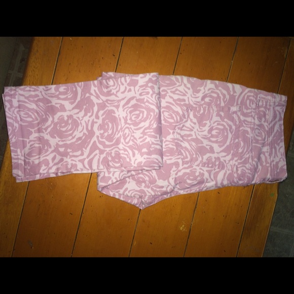 Purple rose jeans - Picture 1 of 1