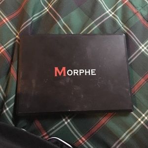 Morphe plum palette