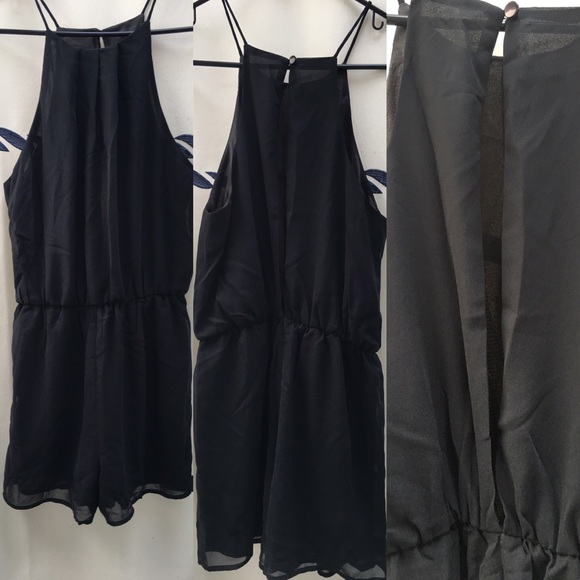 Flash sale! 🆕↠Black Spaghetti Strap Romper↞ - Picture 3 of 3