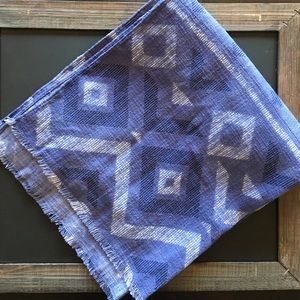 Old navy textured scarf