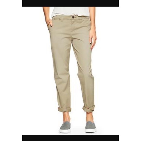 Gap broken in straight khaki pic