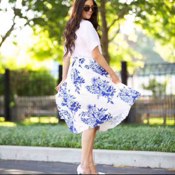 chicwish Dresses & Skirts - 🚫SOLD🚫 High Waisted Vintage Midi