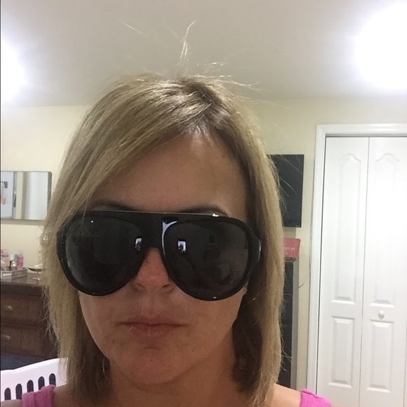 Burberry sunglasses. EVERYTHING MUST GO!