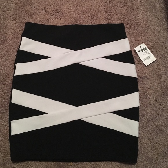 Black and white pencil skirt
