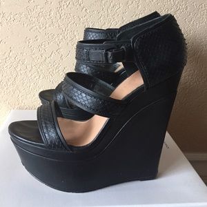 L.A.M.B.  Inesa wedges