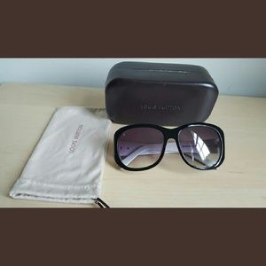 Sold !Sunglasses