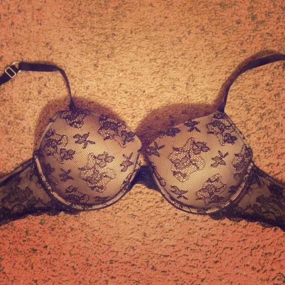 Nude and flower lace Victoria's Secret push up
