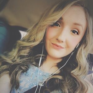 Meet your Posher, Anniston