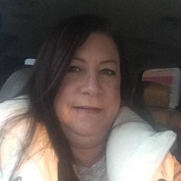 Meet your Posher, Sharon