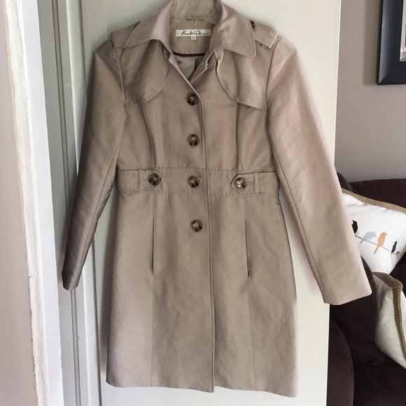 Gorgeous Kenneth Cole Trench
