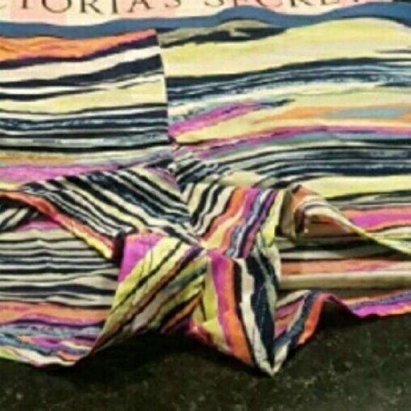 VICTORIA'S SECRETS SHORTIE L