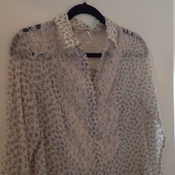 Blouse - Picture 1 of 4