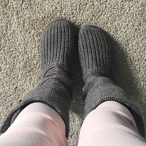 Gray sweater UGG boots