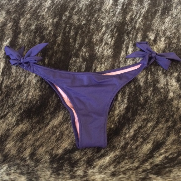 VS Itsy bitsy bottoms size S