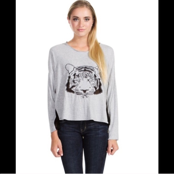 Boutique Tops - NWT Kitty Tee