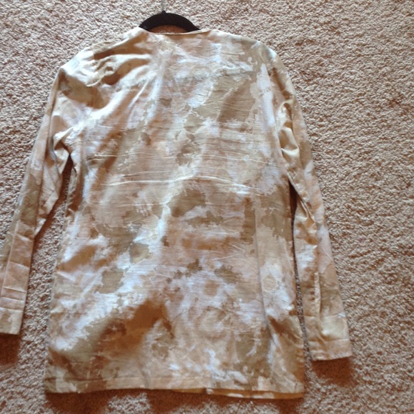 Top - Picture 2 of 3