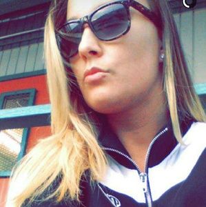 Meet your Posher, Carly