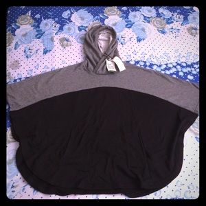 Sweater with short sleeves