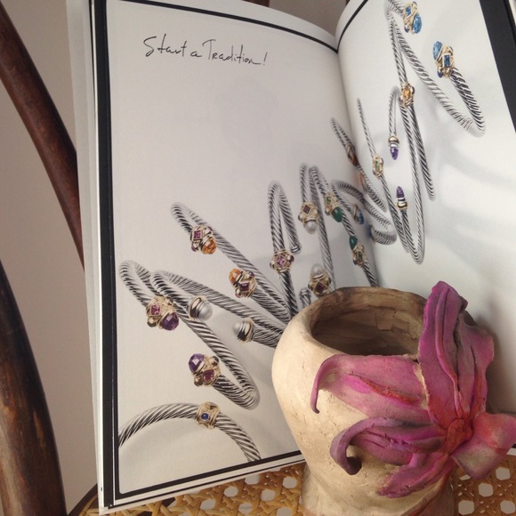 ♥️Authentic David Yurman catalog  💍 - Picture 1 of 4
