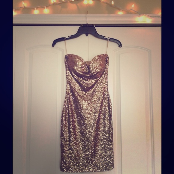 ✨Tobi champagne sequin dress
